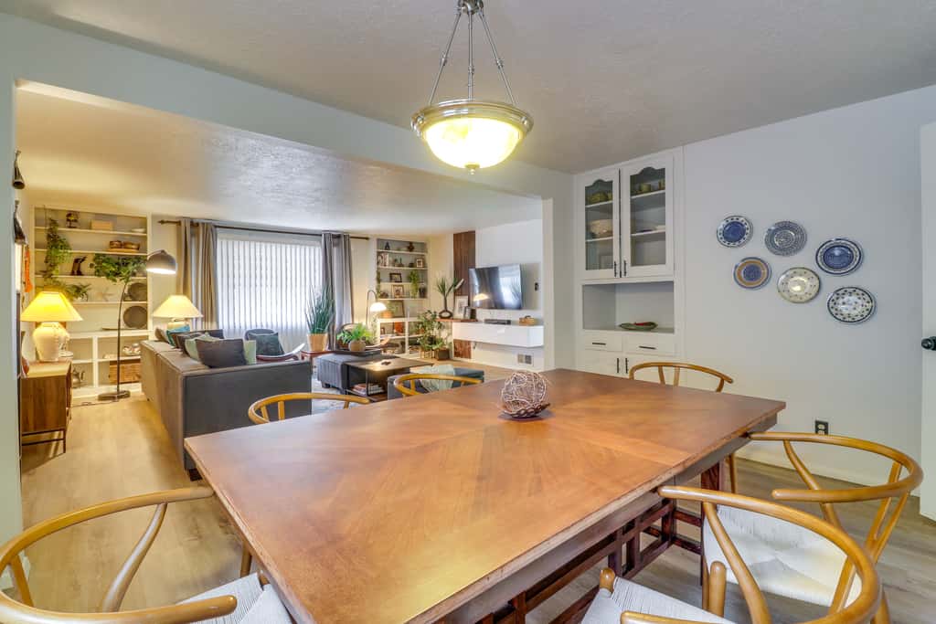 Walk to UNM! Quiet Extended Escape w/ Patio