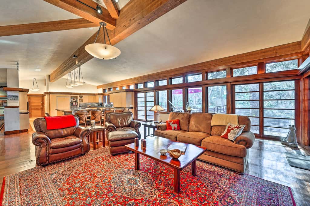 Sun Valley Estate w/ Private Pool, Theater & Gym