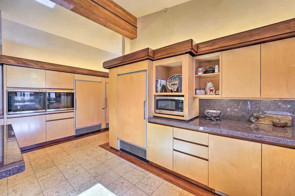 Sun Valley Estate w/ Private Pool, Theater & Gym