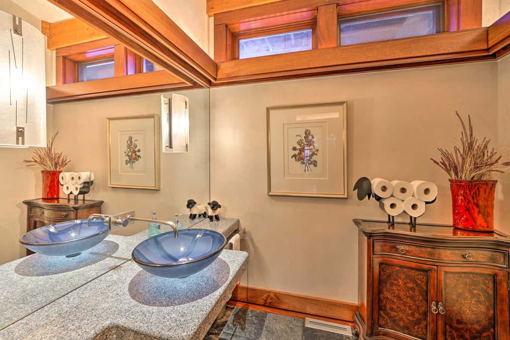 Sun Valley Estate w/ Private Pool, Theater & Gym