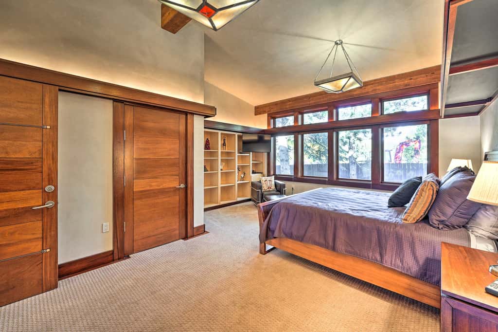 Sun Valley Estate w/ Private Pool, Theater & Gym