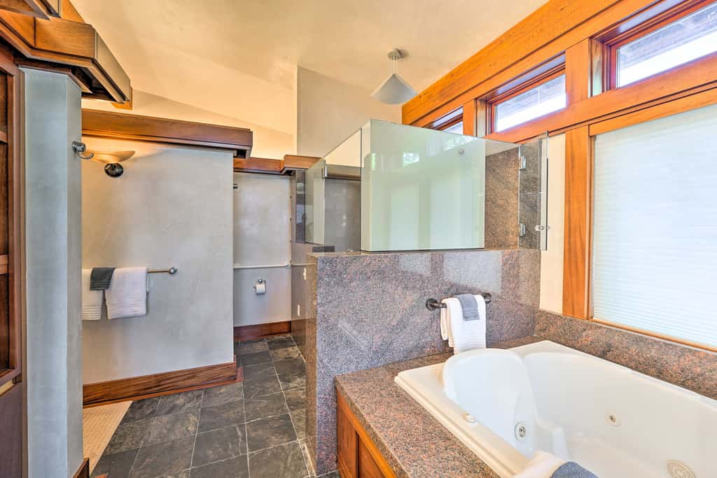 Sun Valley Estate w/ Private Pool, Theater & Gym