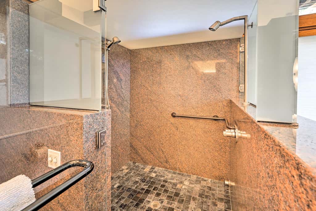 Sun Valley Estate w/ Private Pool, Theater & Gym