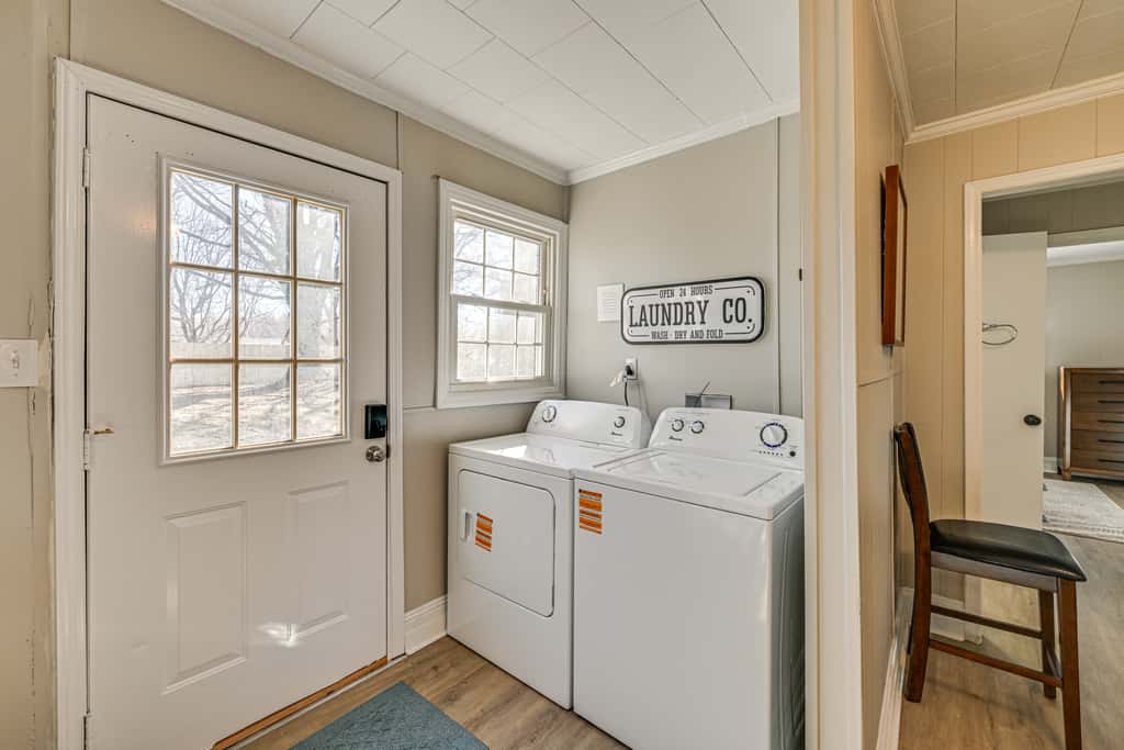 2 Mi to Uptown Lexington: Pet-Friendly Getaway!