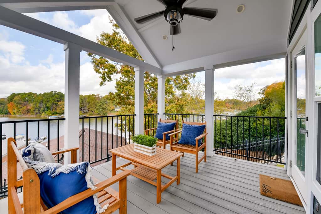 Waterfront Living & Resort Perks! Lake Norman Stay