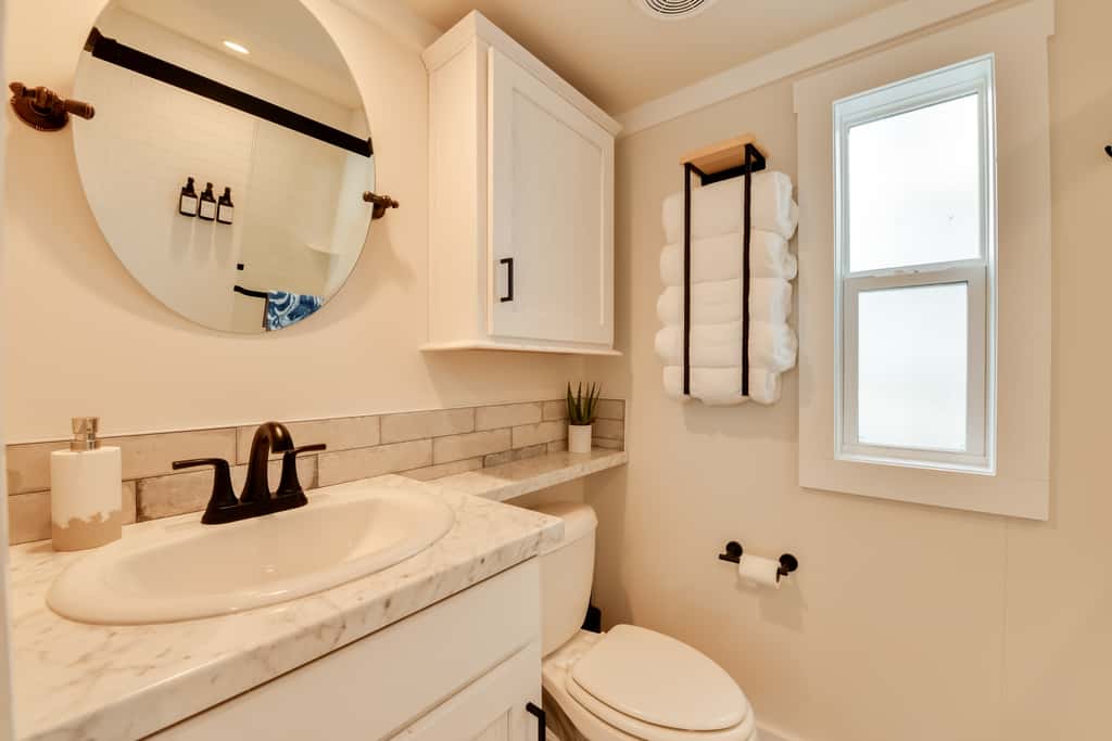 < 1 Mi to Marina: Lake Norman Home w/ Pool Access!