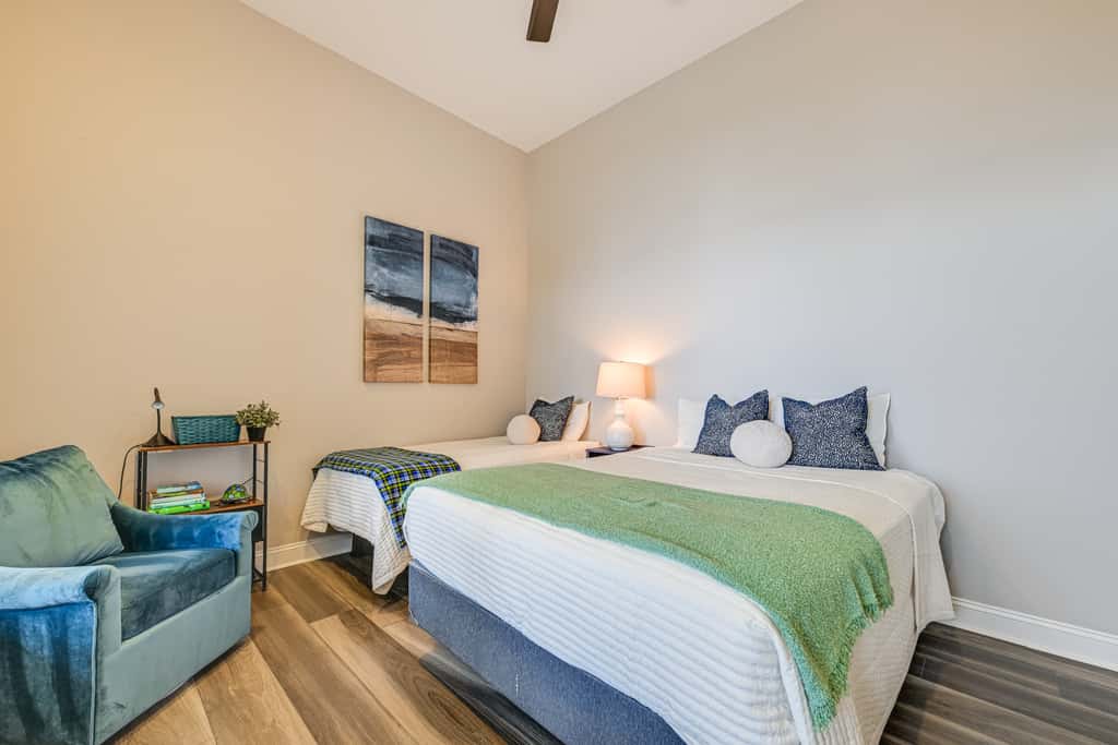'Sunset Central' - Lake Norman Getaway with Dock
