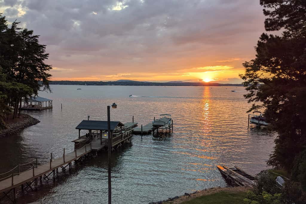 'Sunset Central' - Lake Norman Getaway with Dock