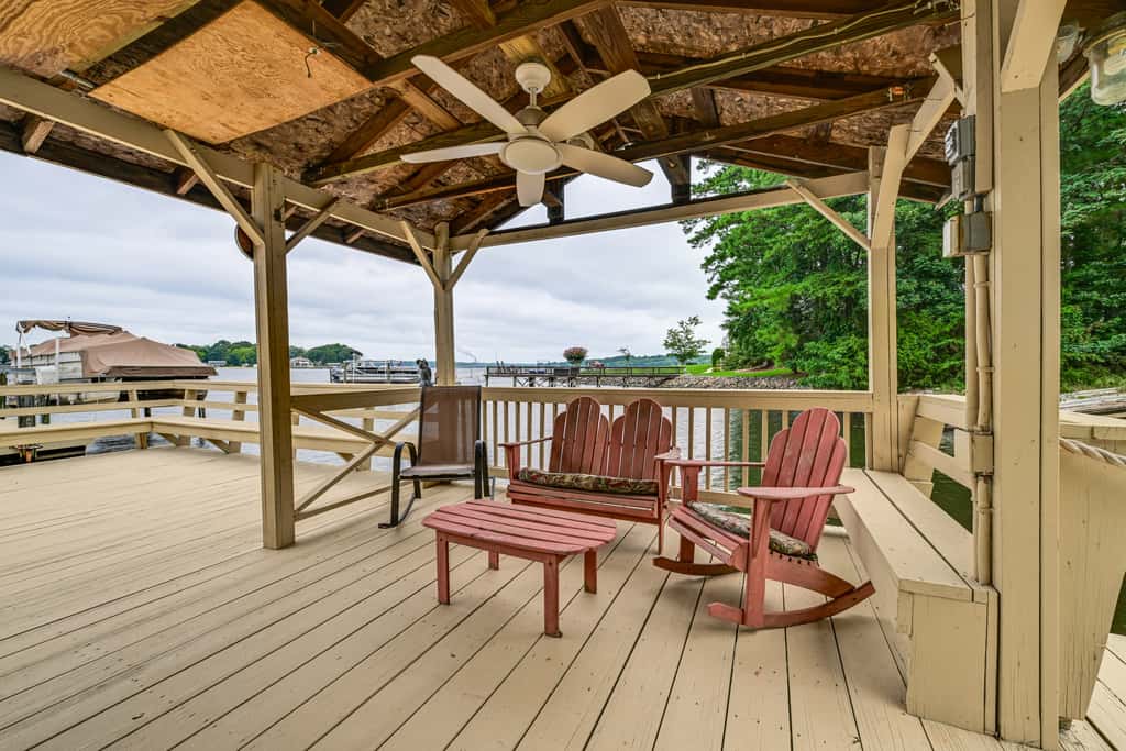 'Sunset Central' - Lake Norman Getaway with Dock