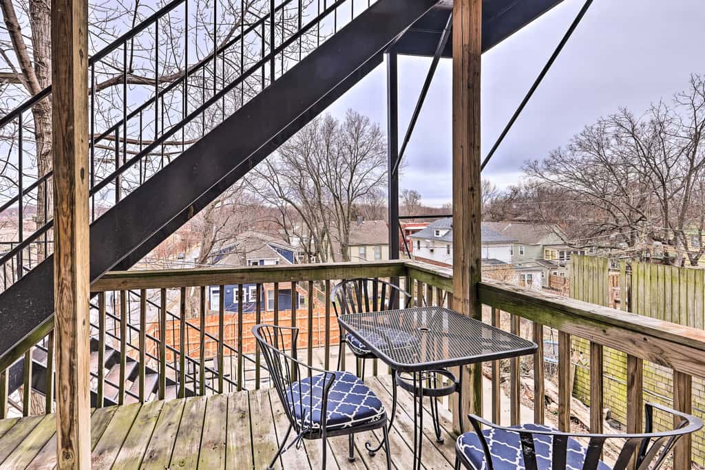 Unique Kansas City Apt: Walk to KC Streetcar Stop!