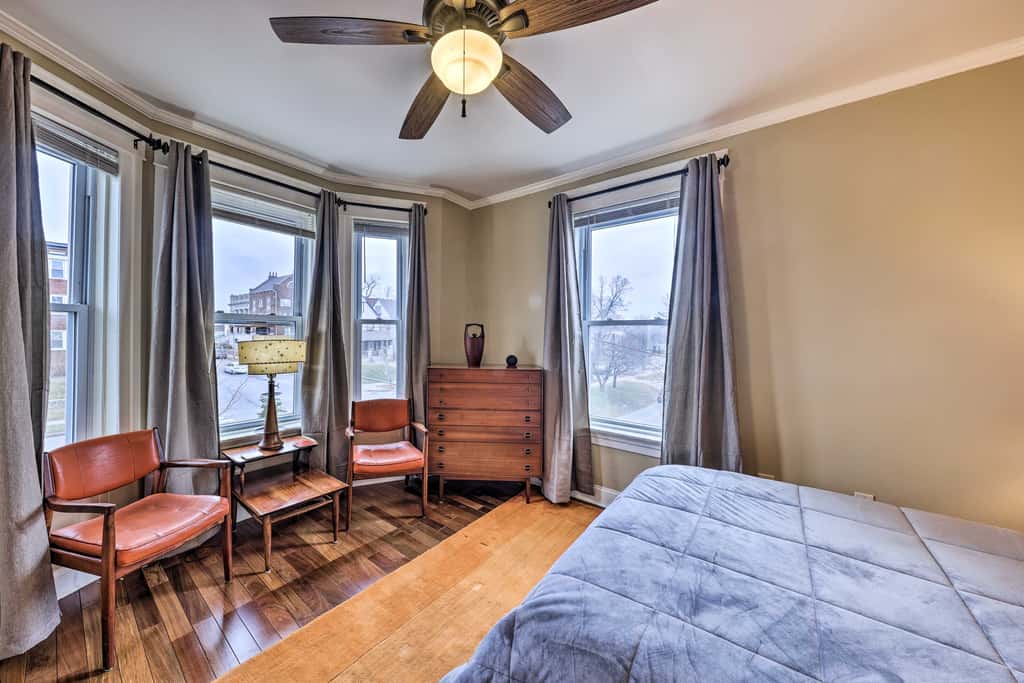 Unique Kansas City Apt: Walk to KC Streetcar Stop!