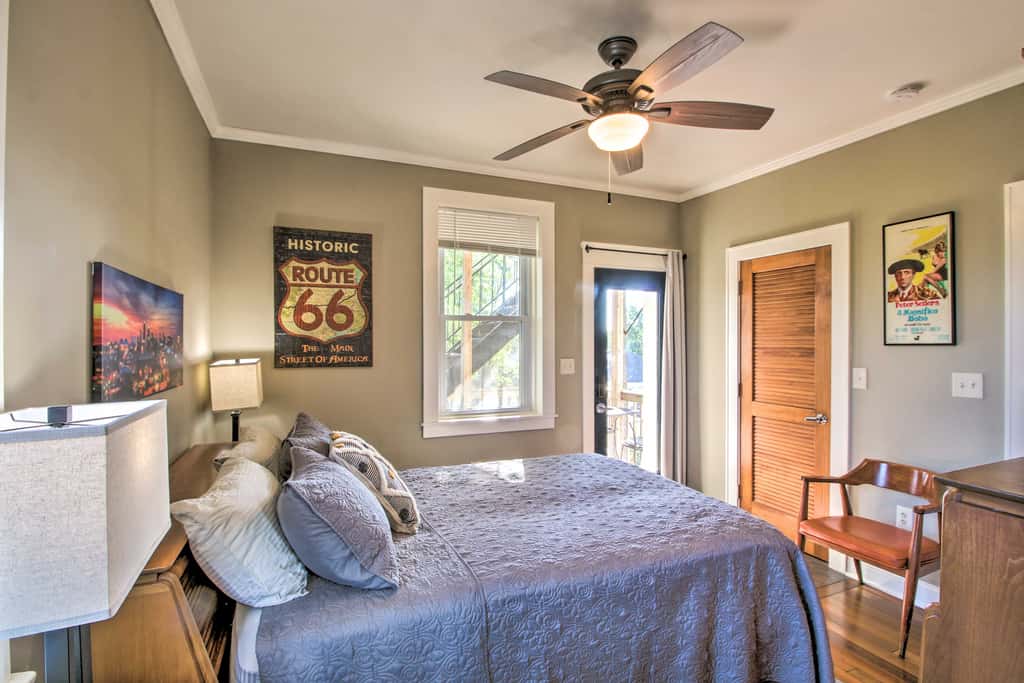 Unique Kansas City Apt: Walk to KC Streetcar Stop!