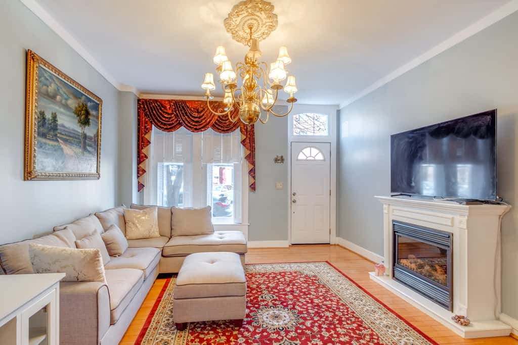 1 Mi to Dtwn: Townhome w/ Patio in Baltimore!