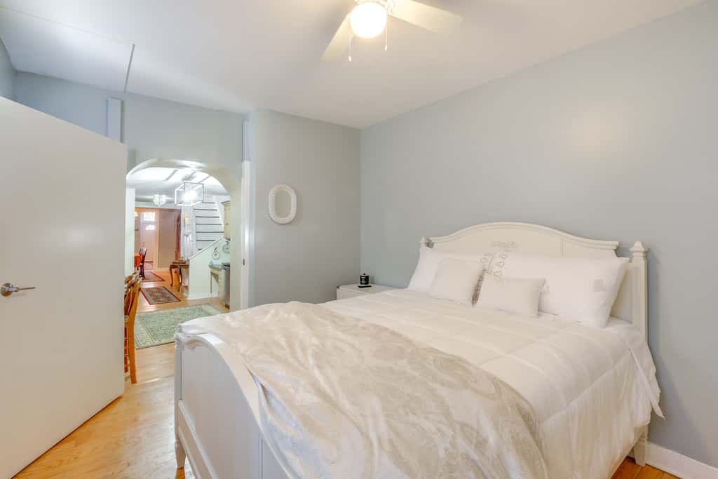 1 Mi to Dtwn: Townhome w/ Patio in Baltimore!