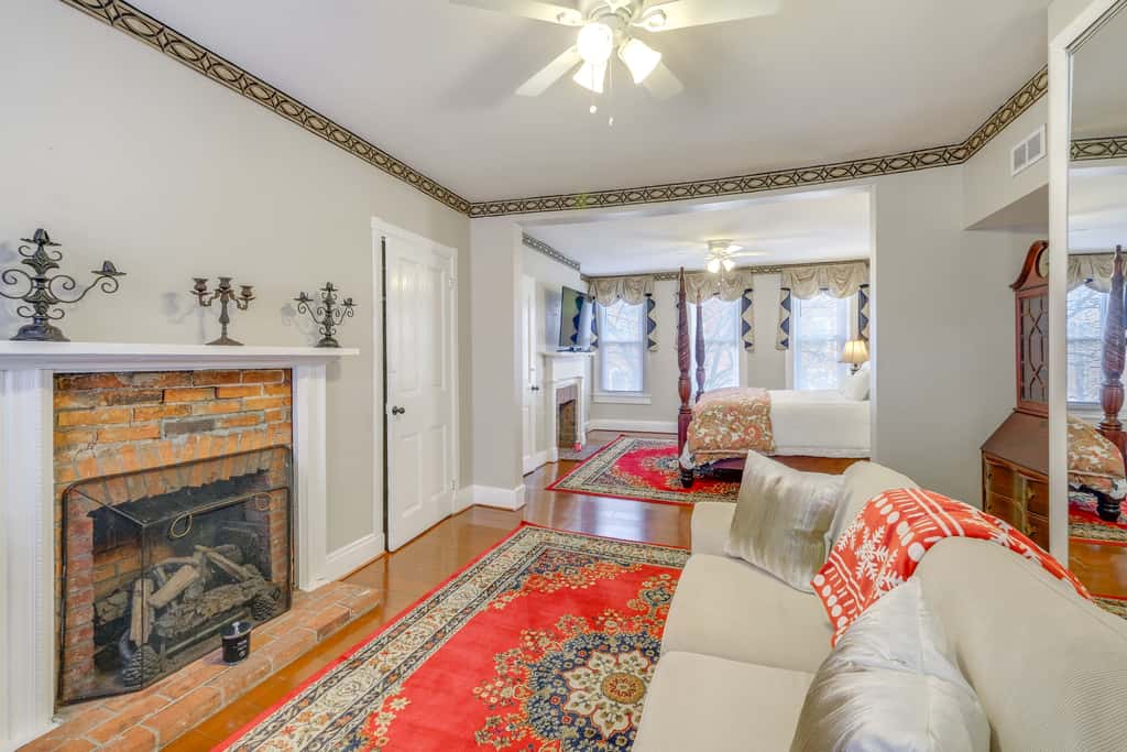 1 Mi to Dtwn: Townhome w/ Patio in Baltimore!