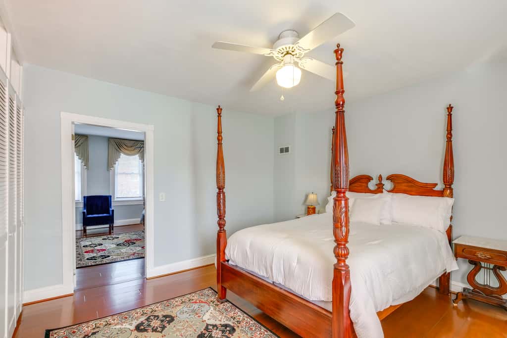 1 Mi to Dtwn: Townhome w/ Patio in Baltimore!