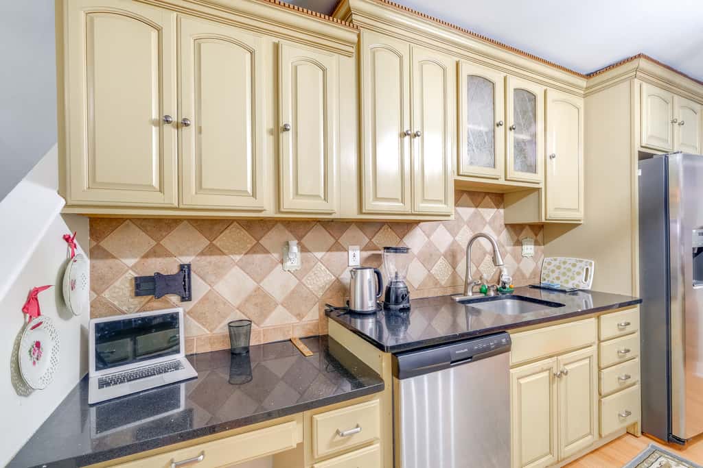 1 Mi to Dtwn: Townhome w/ Patio in Baltimore!