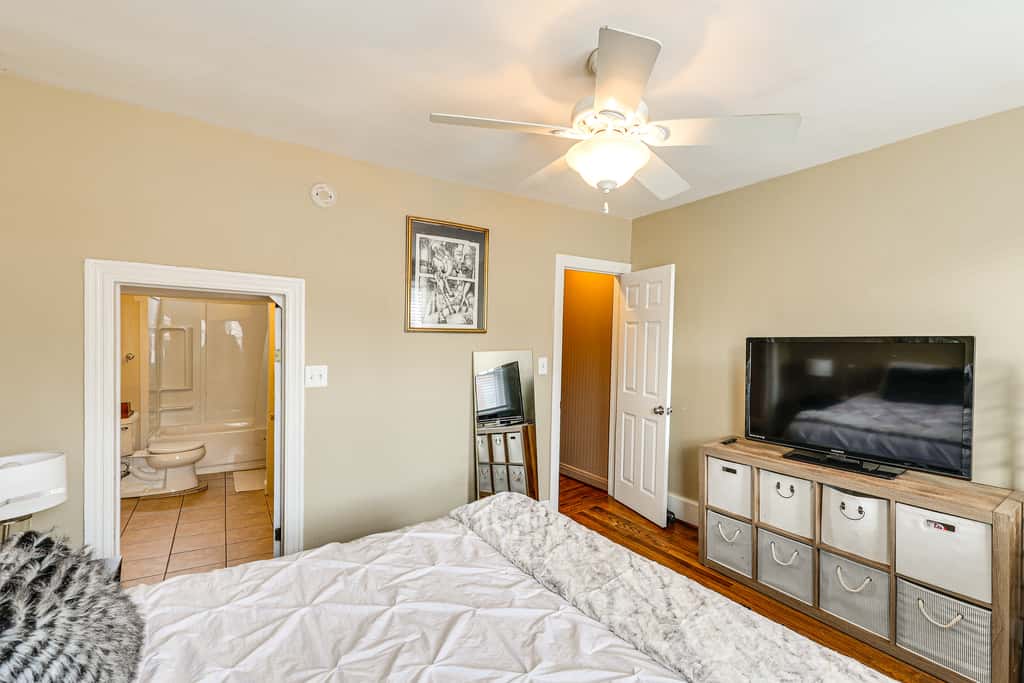 Historic 3-Story Fells Point Rowhouse w/ Backyard!