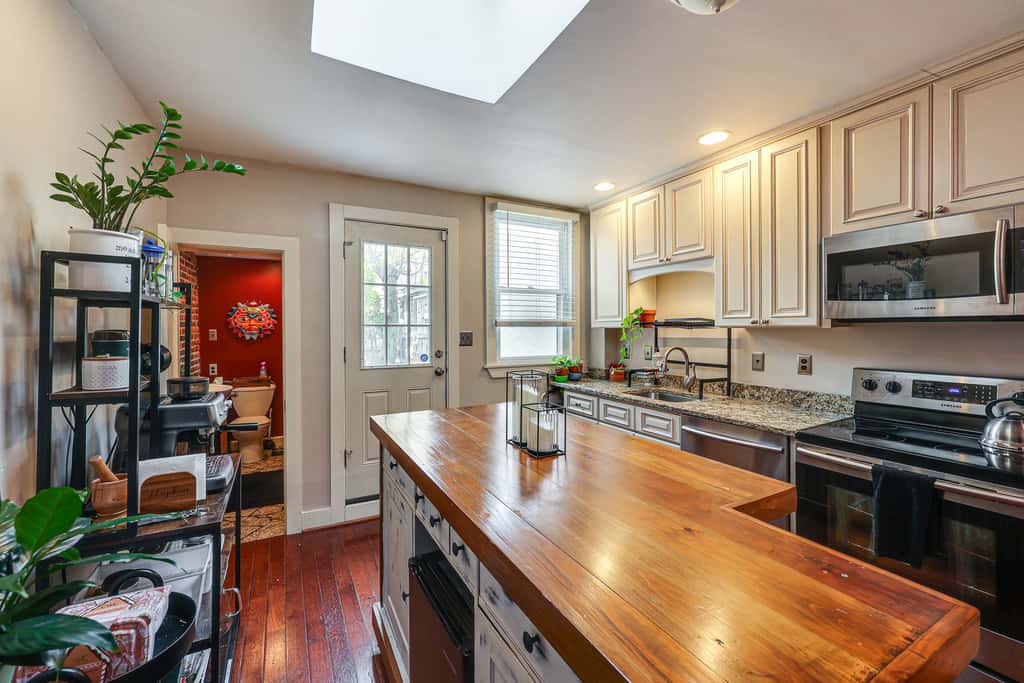 Historic 3-Story Fells Point Rowhouse w/ Backyard!