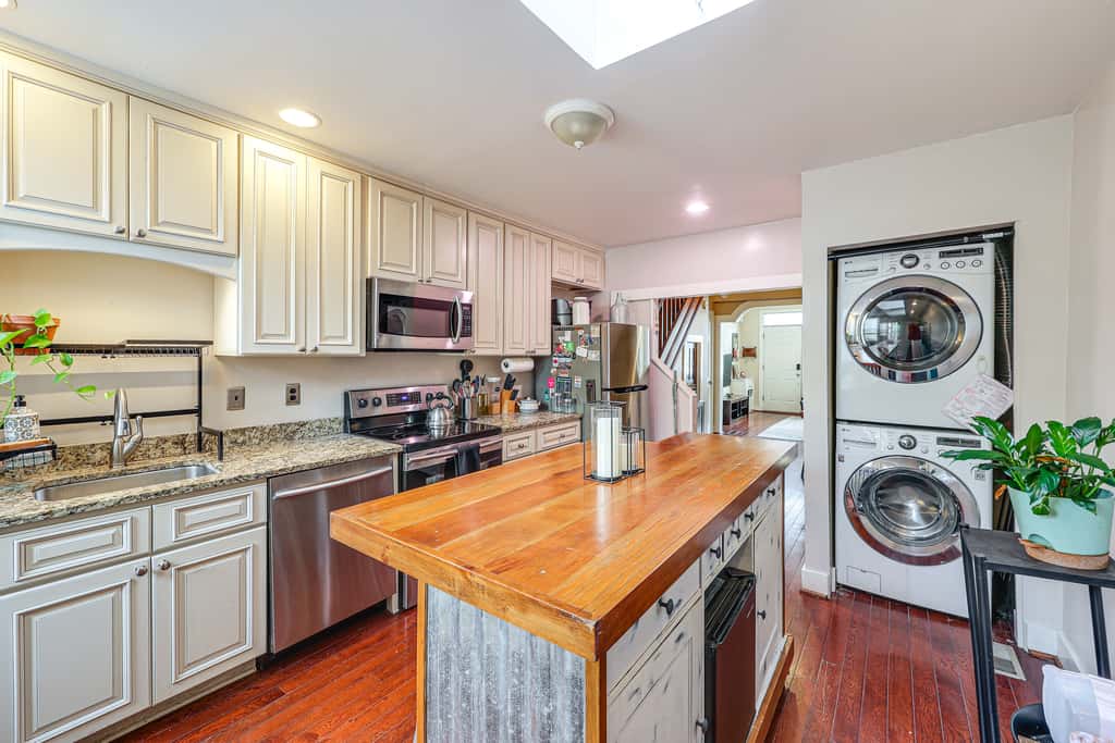 Historic 3-Story Fells Point Rowhouse w/ Backyard!