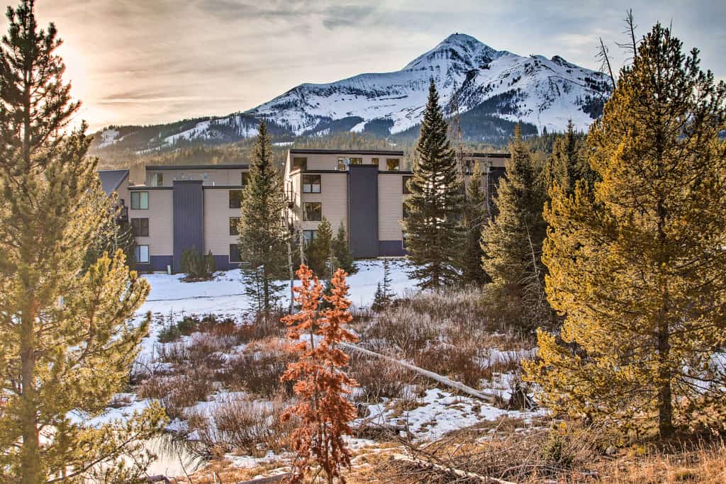 Cozy Big Sky Studio ~ 1 Mile to Mtn Village!