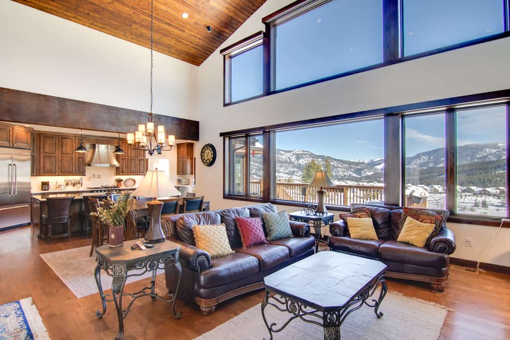 Spacious Big Sky Home w/ Hot Tub & Grill!