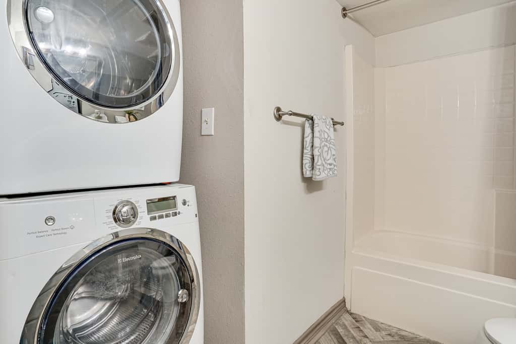 Walk to Shops: Centrally Located Fort Worth Home