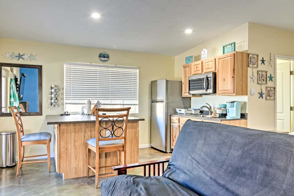 Albuquerque Studio with Shared Pool & Fire Pit!