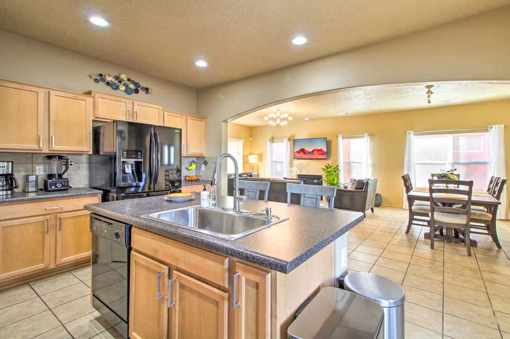 Walk to Netflix Studios: Updated ABQ Getaway!