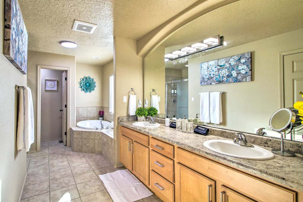 Walk to Netflix Studios: Updated ABQ Getaway!