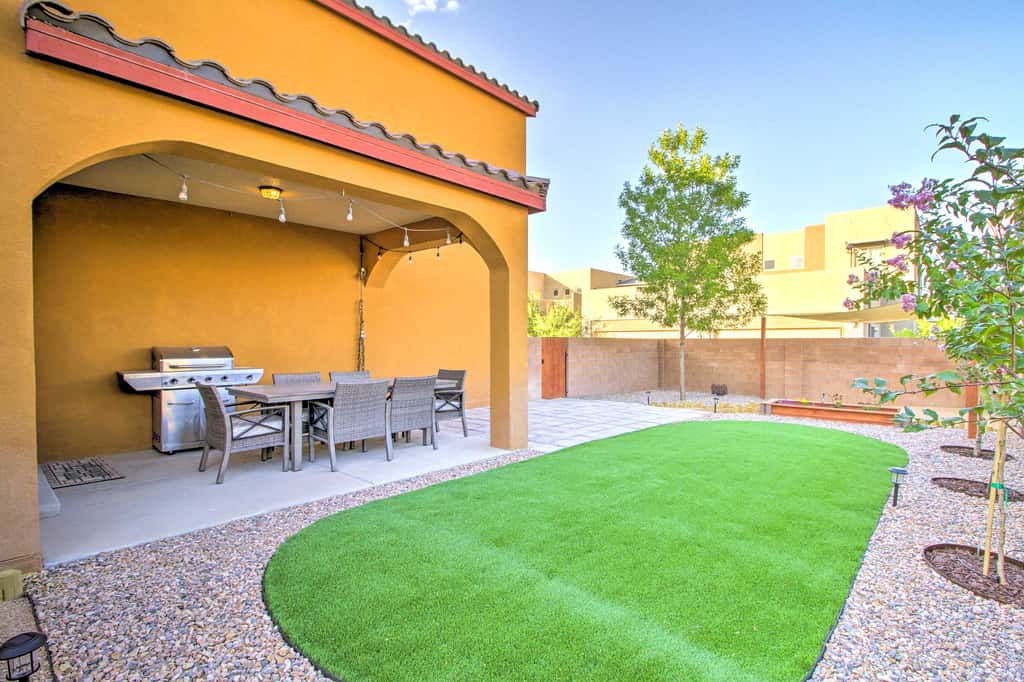 Walk to Netflix Studios: Updated ABQ Getaway!