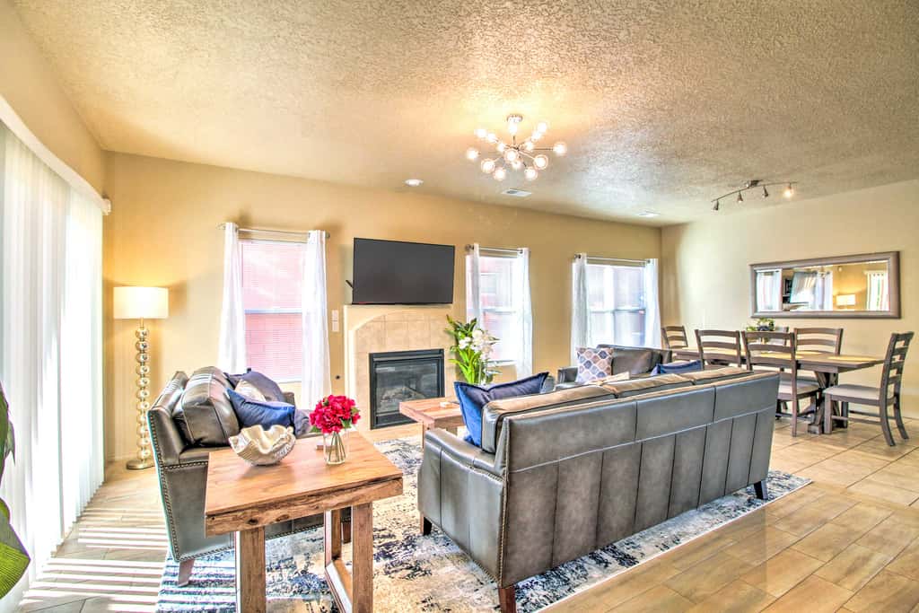 Walk to Netflix Studios: Updated ABQ Getaway!