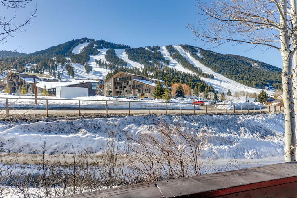 Cozy Mountain Condo Across From Snow King Ski Mtn!