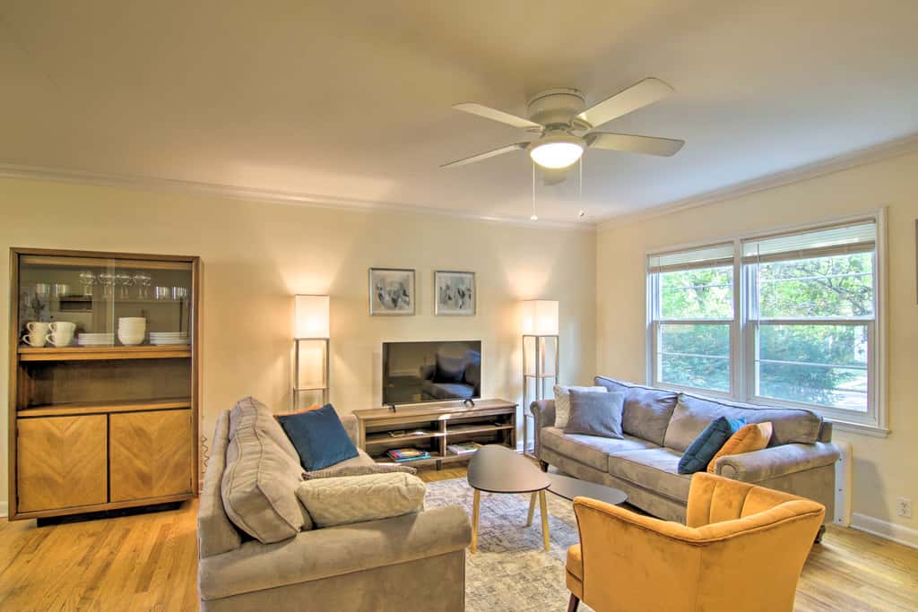 Mid-Century Bozeman Townhome ~ 1 Mi to Dtwn!