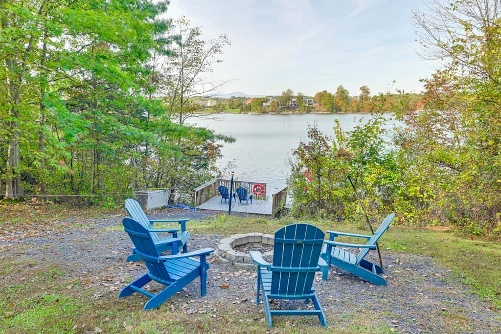 Hot Tub: Secluded Hideaway on Sleepy Hollow Lake