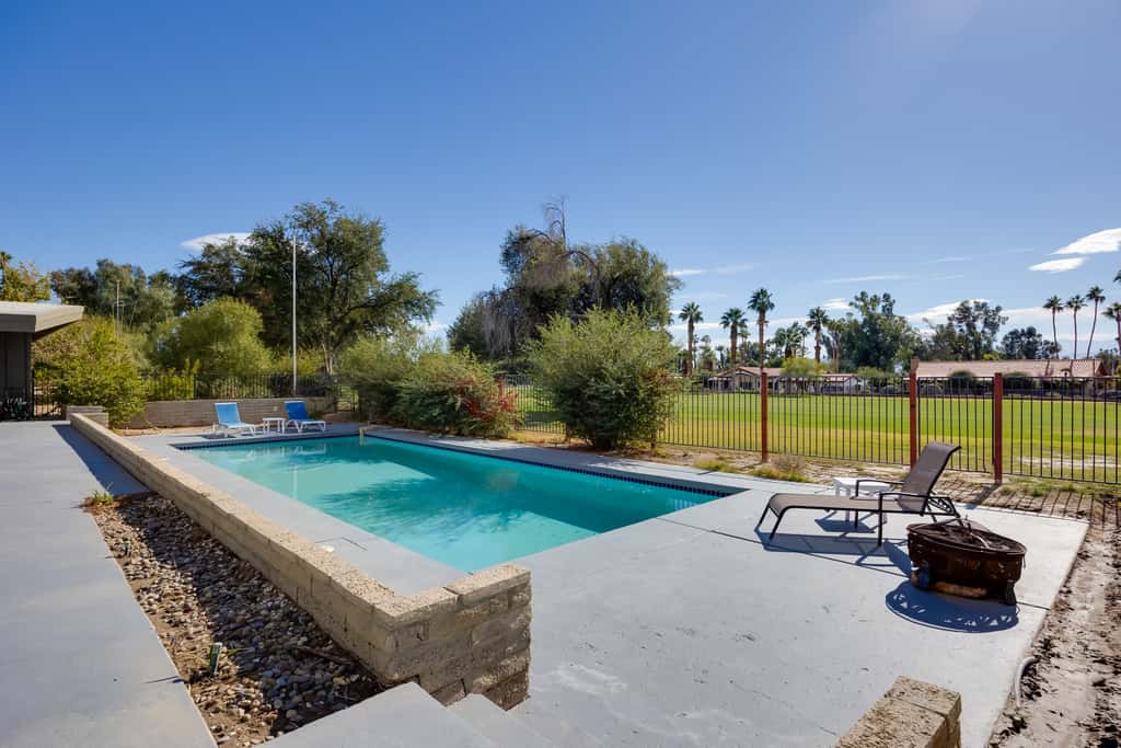 Borrego Springs Retreat w/ Pool & Mtn Views