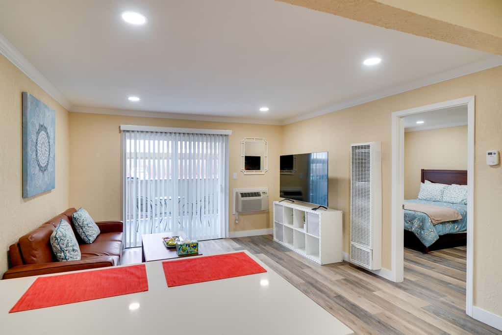 2 Mi to Dtwn Pleasanton Condo w/ Pool Access