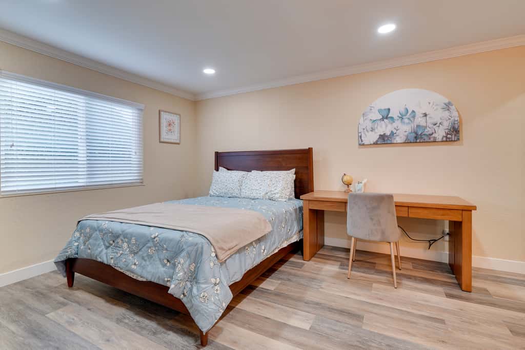2 Mi to Dtwn Pleasanton Condo w/ Pool Access