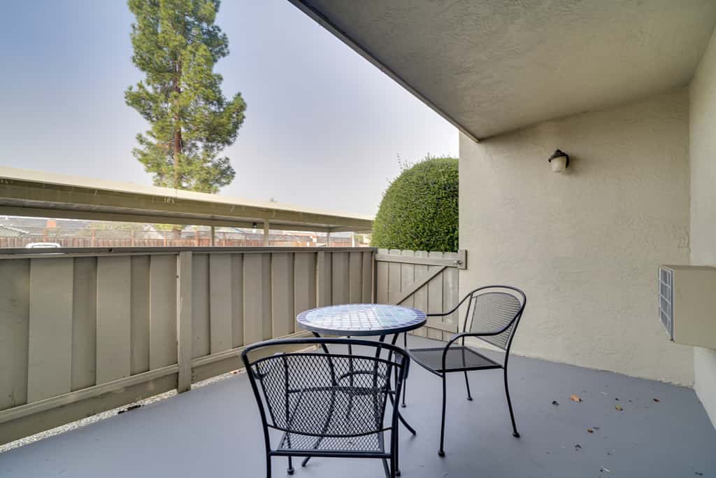 2 Mi to Dtwn Pleasanton Condo w/ Pool Access