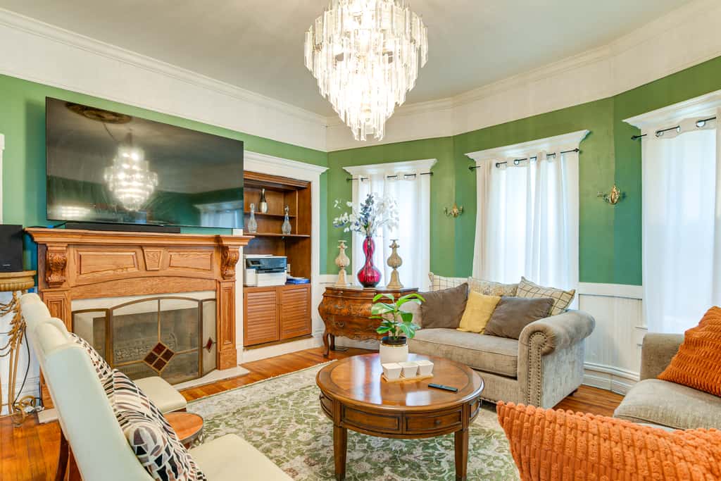 Huge Group Retreat Near Woodruff BMW & Greenville!
