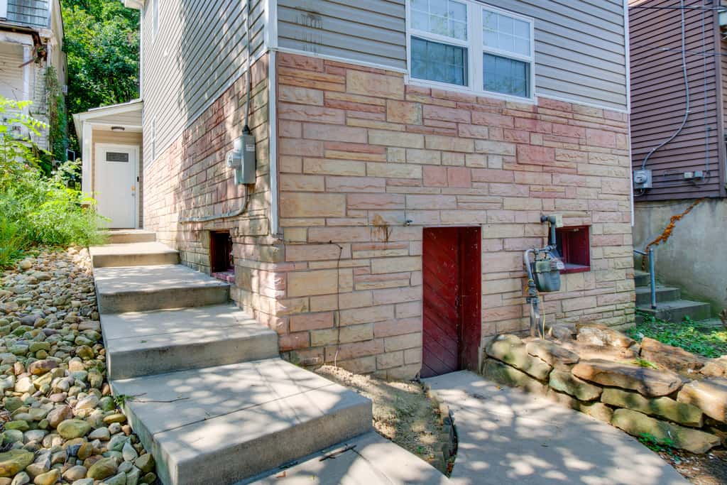 Walk to Riverfront! Pet-Friendly Pittsburgh Home