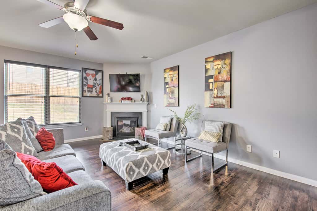 Suburban Atlanta Vacation Home ~ 3 Mi to Airport!