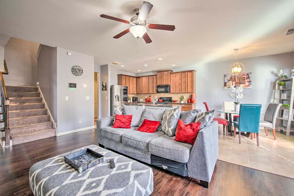 Suburban Atlanta Vacation Home ~ 3 Mi to Airport!