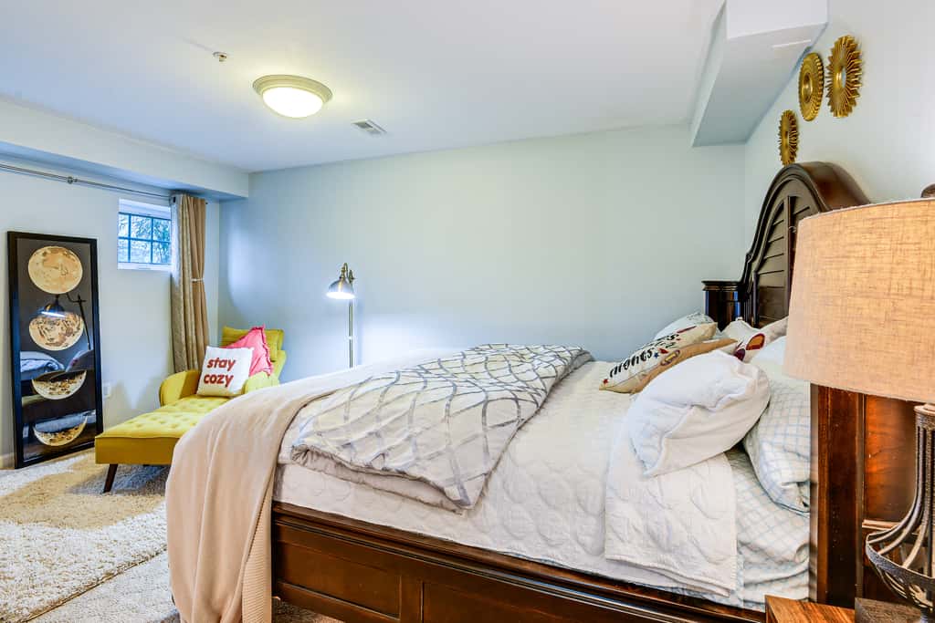 Pet-Friendly DC Area Condo w/ Yard!