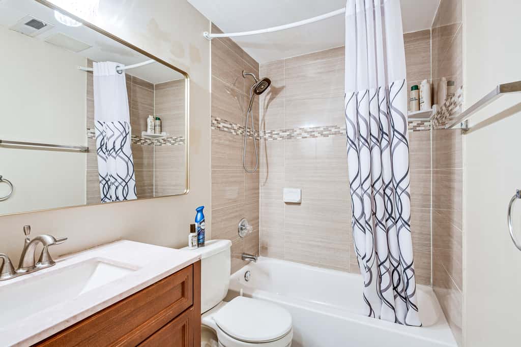 Pet-Friendly DC Area Condo w/ Yard!