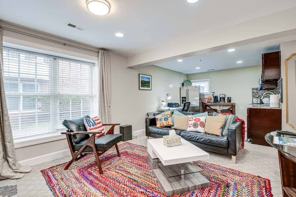 Pet-Friendly DC Area Condo w/ Yard!