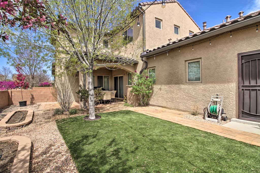 9 Mi to Old Town Albuquerque: Getaway w/ Grill!