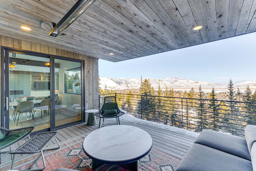 1 Mi to Downtown Jackson: Modern Retreat w/ Views