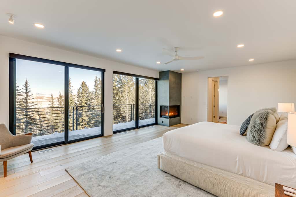 1 Mi to Downtown Jackson: Modern Retreat w/ Views