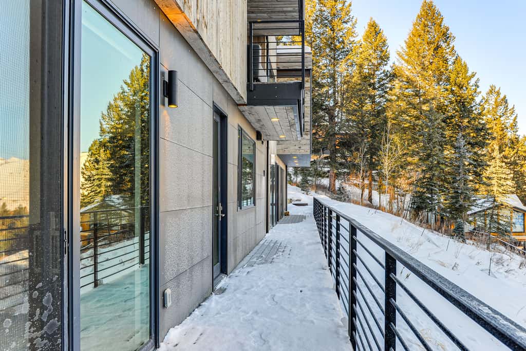 1 Mi to Downtown Jackson: Modern Retreat w/ Views